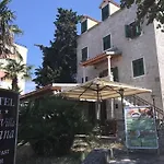 戴安娜别墅酒店 3*