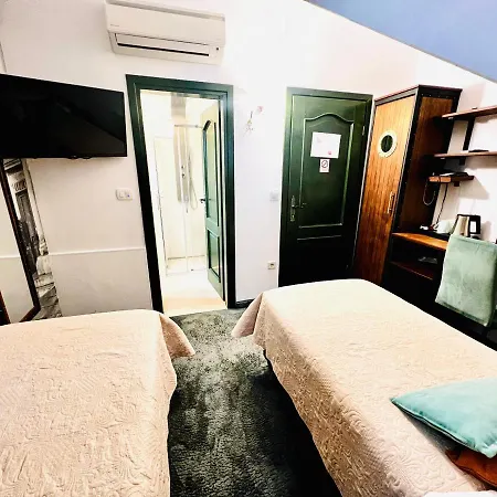 Diana Otel