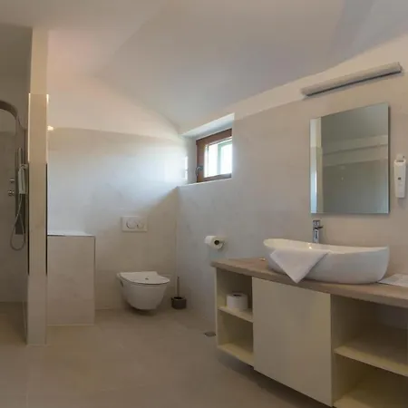 Diana Hotel 3*