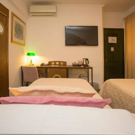 Hotel Diana