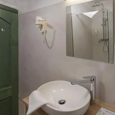 Hotel Diana 3*